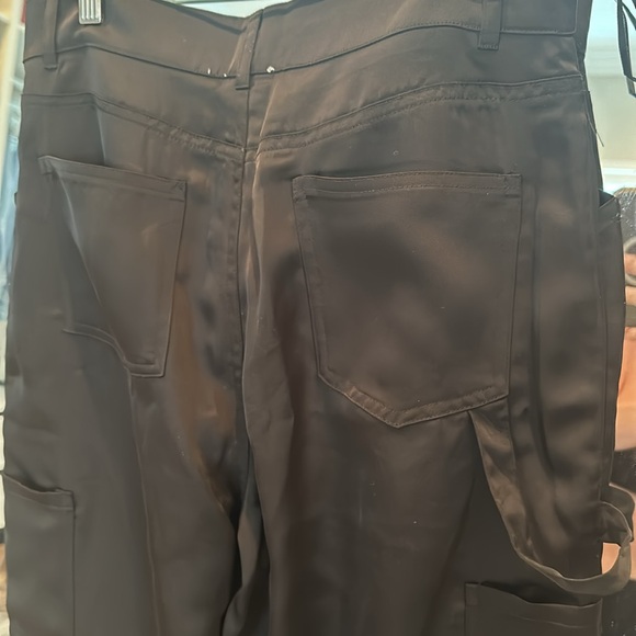 Sky To The Moon, silk like cargos, women’s size Small, never worn - Picture 4 of 4